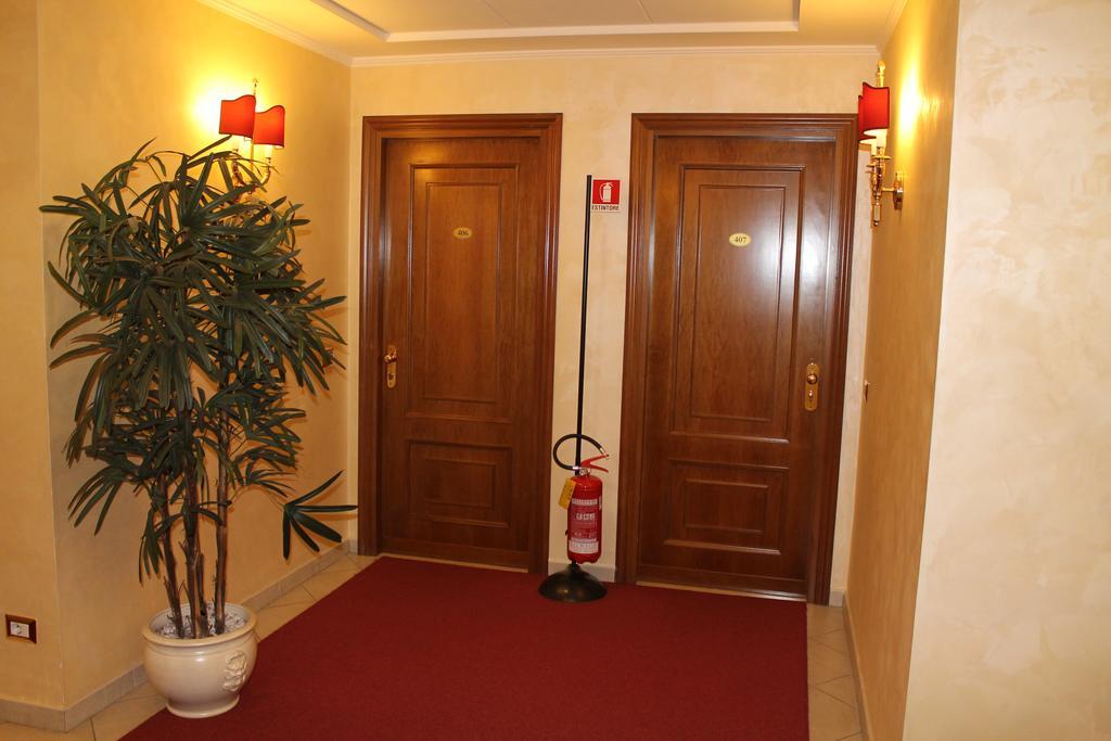 Hotel Vitti ローマ 部屋 写真