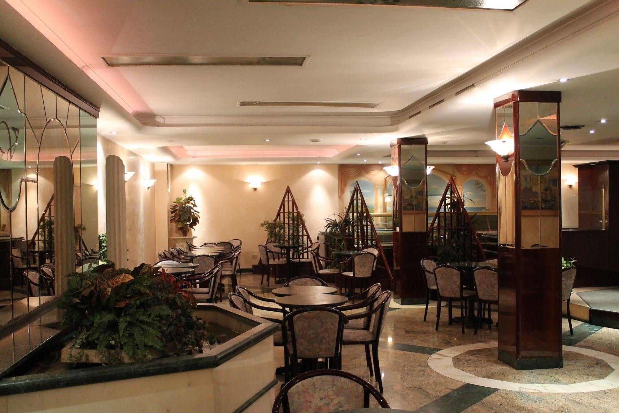 Hotel Vitti ローマ エクステリア 写真